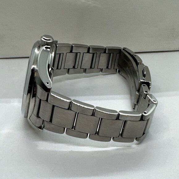 Seiko SZSB013 Men's Silver Stainless Steel Analog Dial Automatic Watch JNA97 - Picture 8 of 12